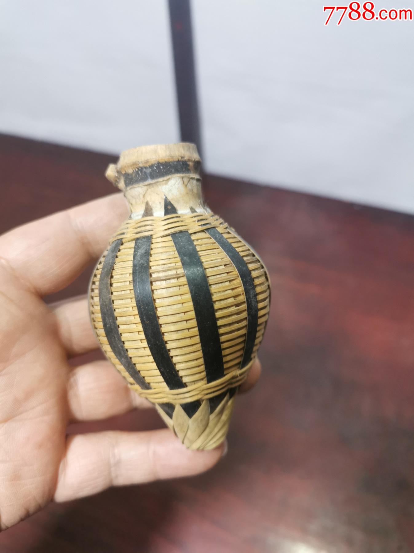 精美竹编小篓把玩1件