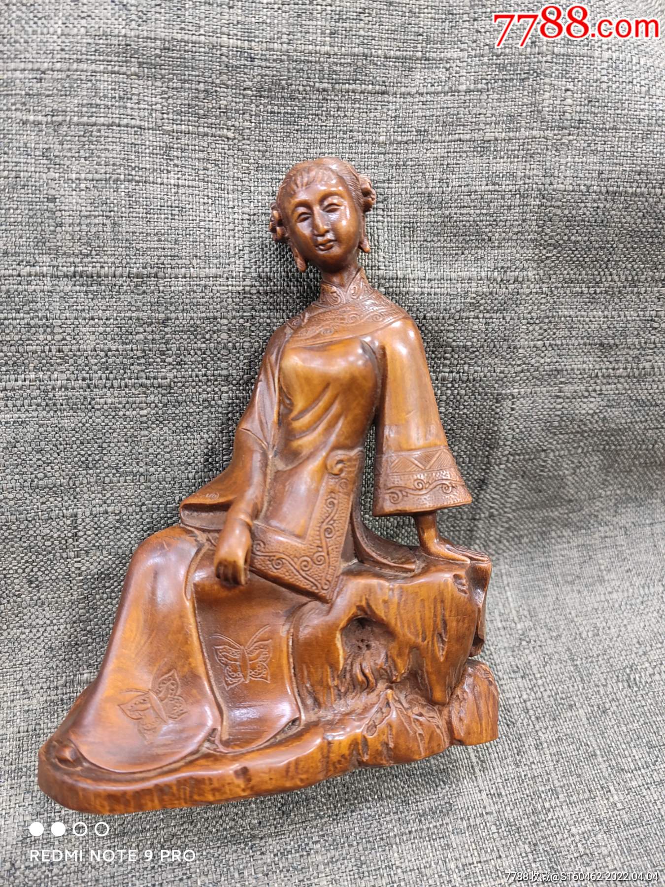 黄杨木雕美女像