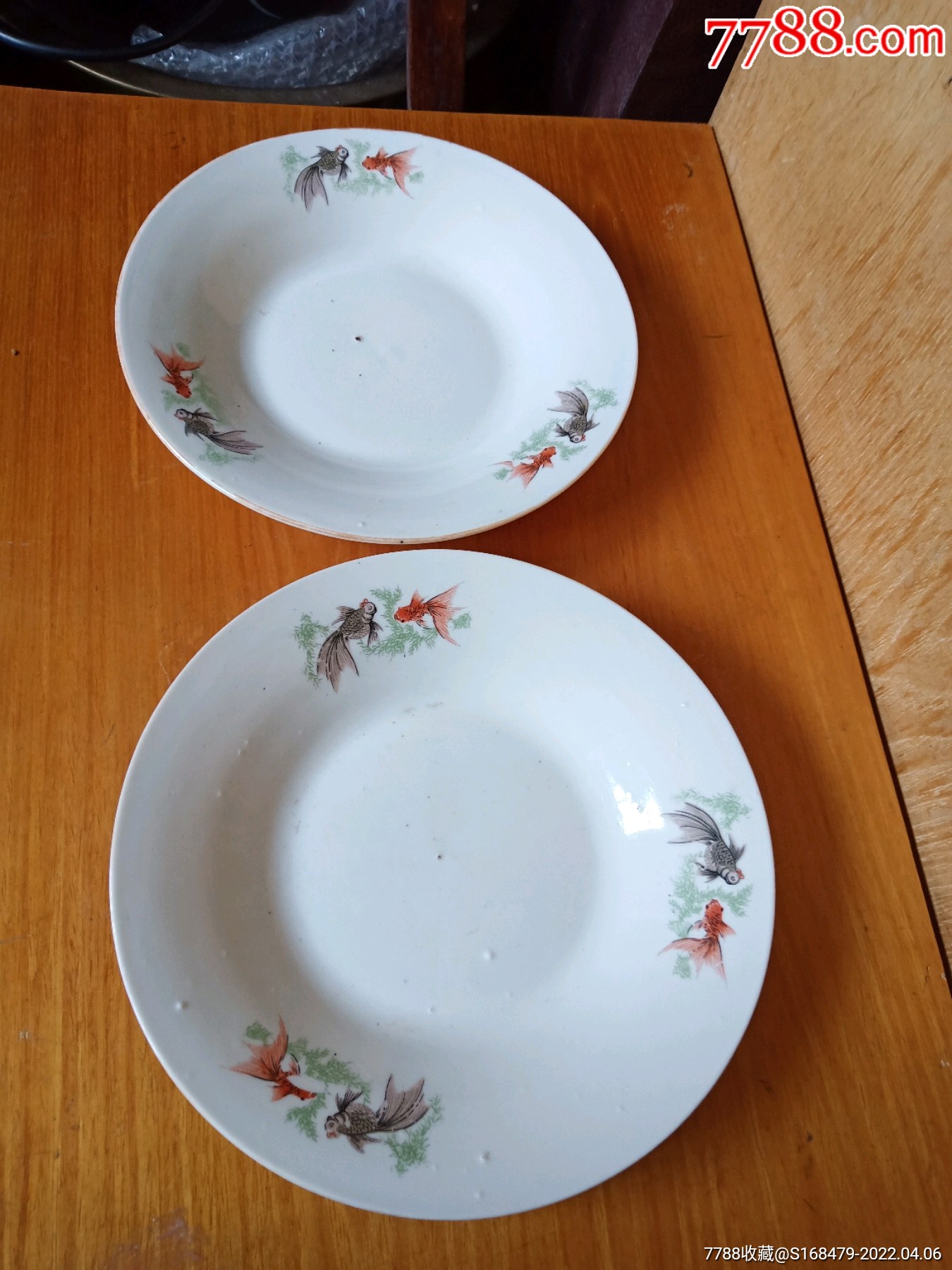 80年代金鱼瓷盘一对(山东临沂)_彩绘瓷/彩瓷_古月清风堂【7788瓷器】