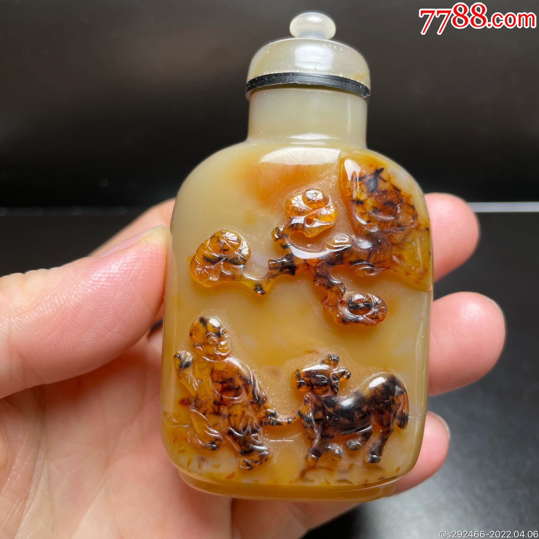 晚清冰糖玛瑙俏色巧雕童子牧羊鼻烟壶_价格7500元【在线文玩雅集】_第