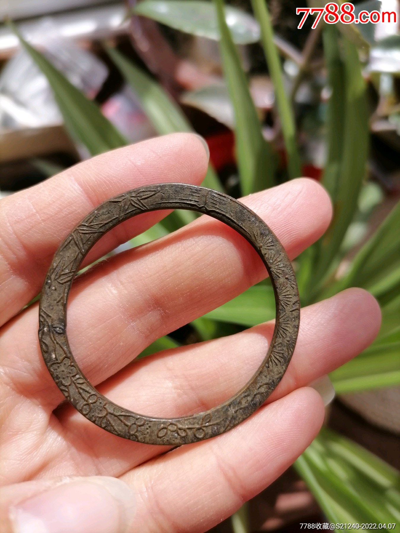民国袈裟穿衣扣铜环带图案的老铜环