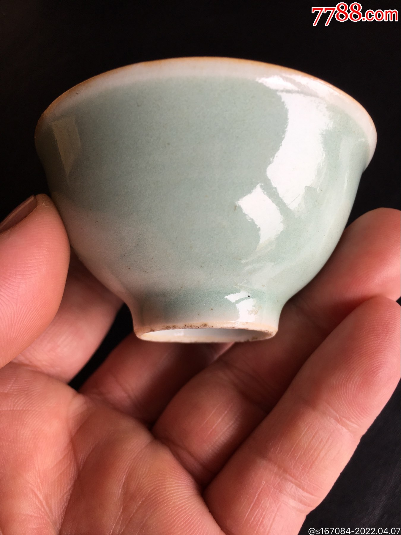 乾隆精品豆青杯