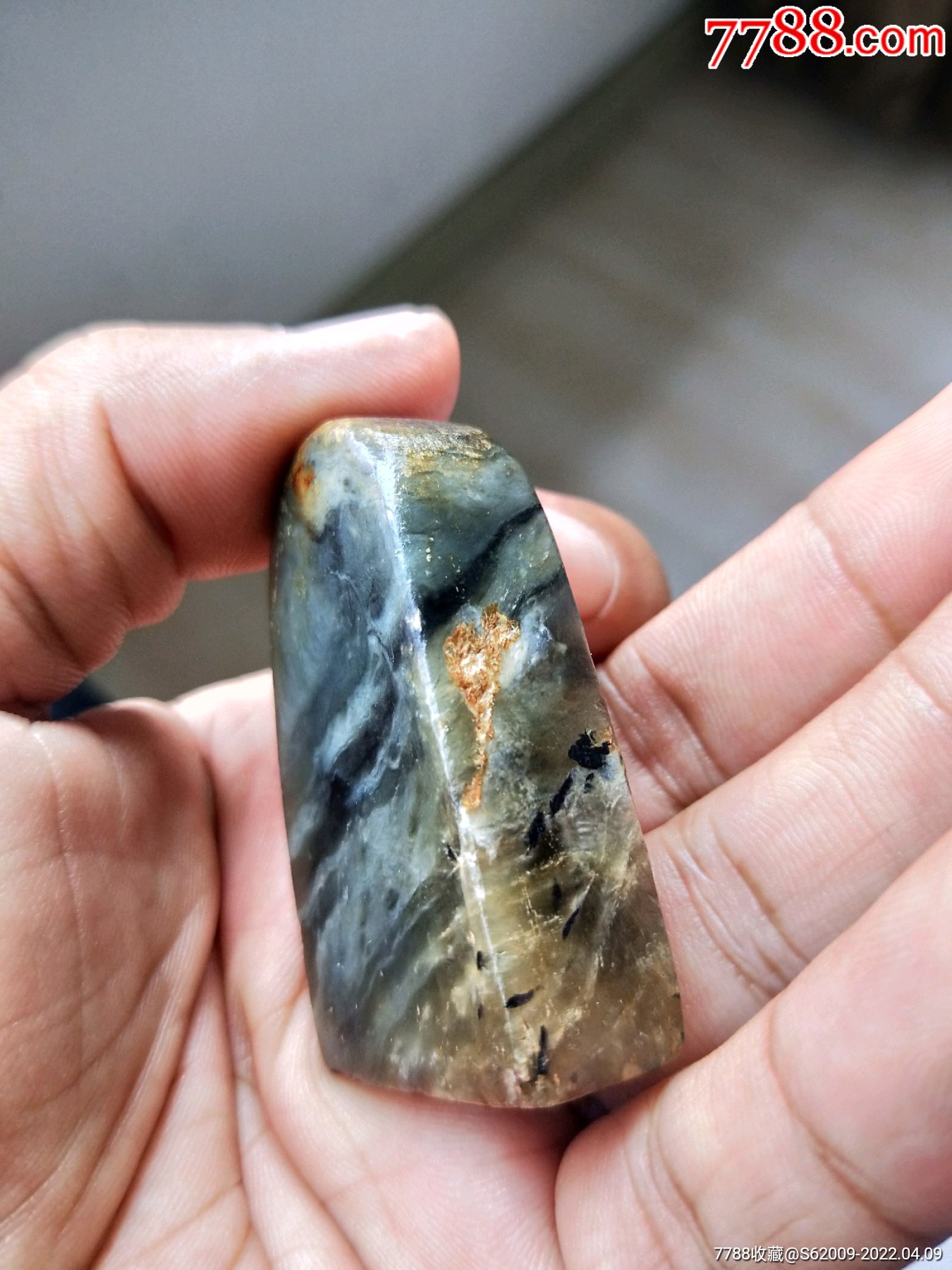 清代艾叶绿冻石薄意雕印章一枚_青田石印_第4张_7788核雕收藏