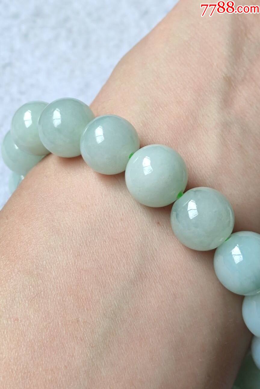 翡翠手串手链淡绿底糯化起胶底子细完美度99