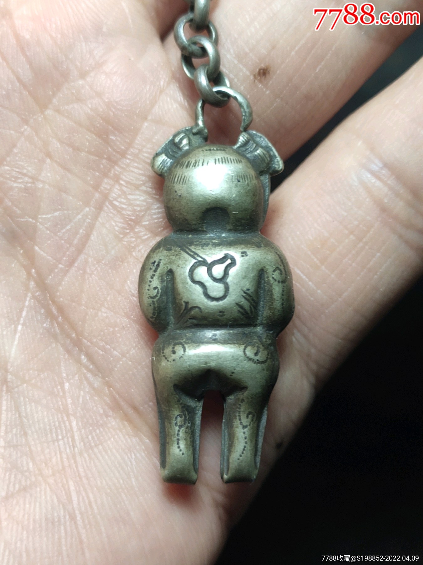 备注:清代招财小童子,开脸好,惟妙惟肖,背背葫芦,手捧元宝,含银量高