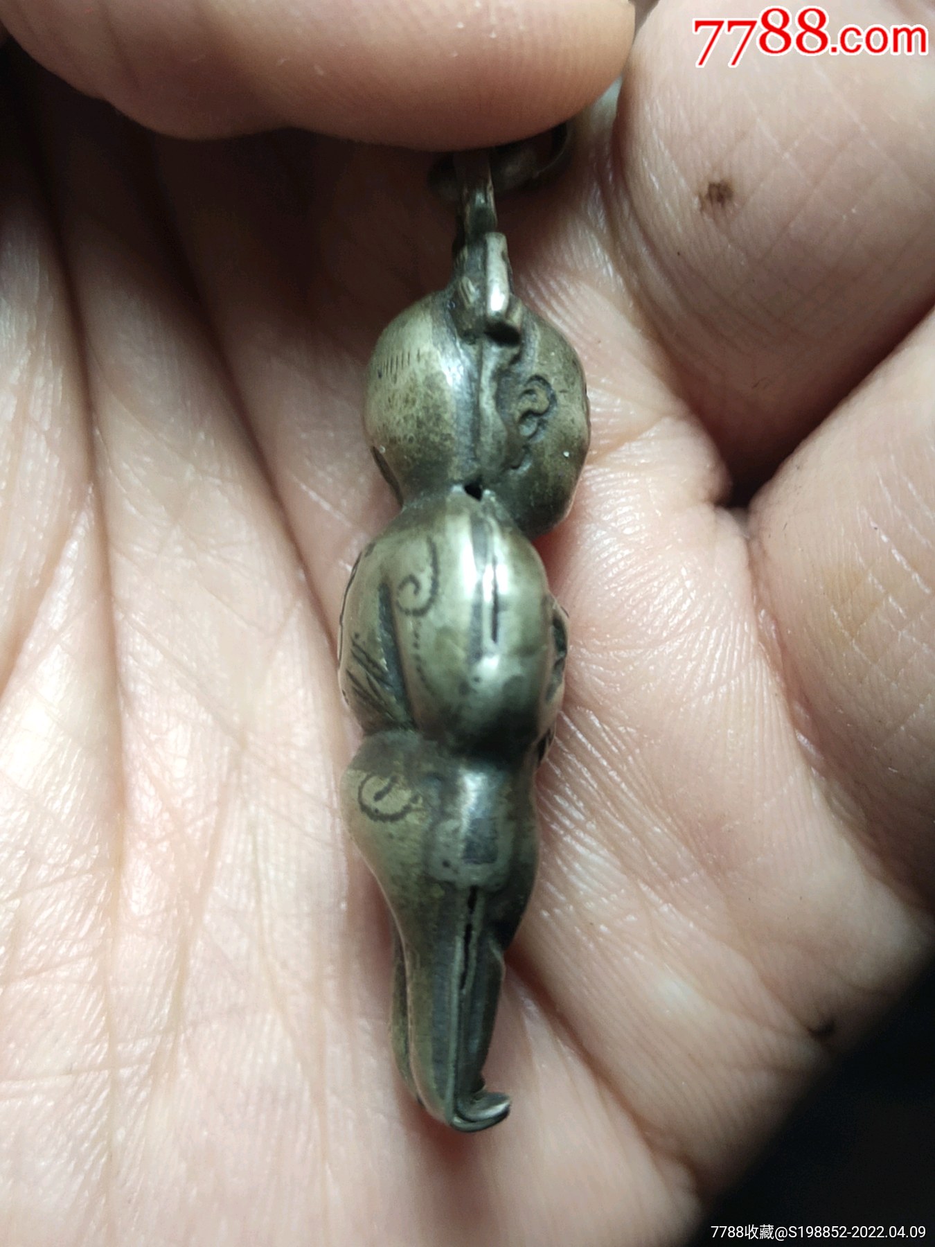 备注:清代招财小童子,开脸好,惟妙惟肖,背背葫芦,手捧元宝,含银量高