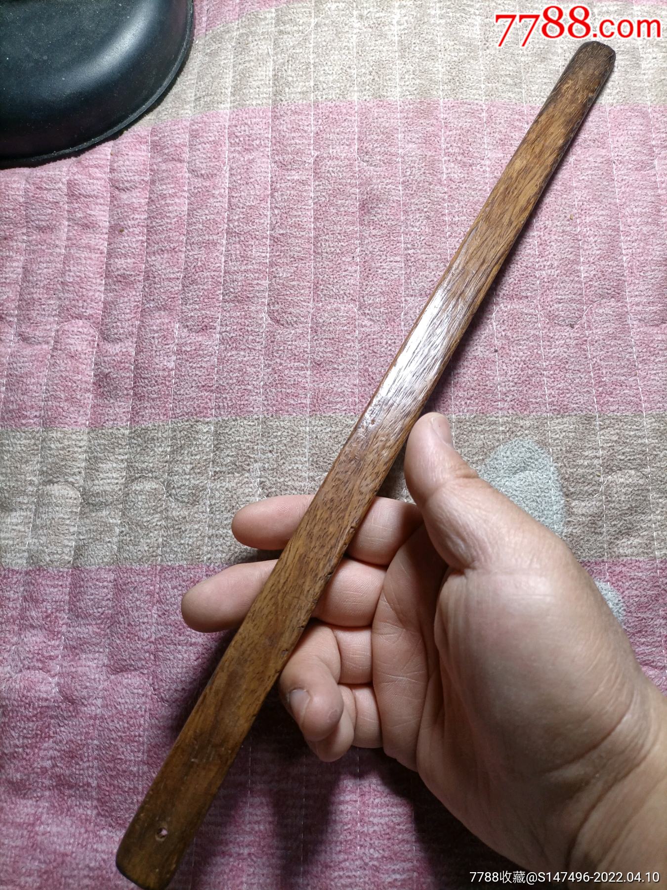 黄花梨尺子一根