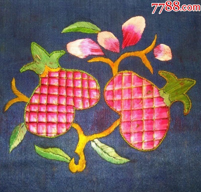 民国绣品硕果花卉饱满的石榴一对绣工不错点图可放大