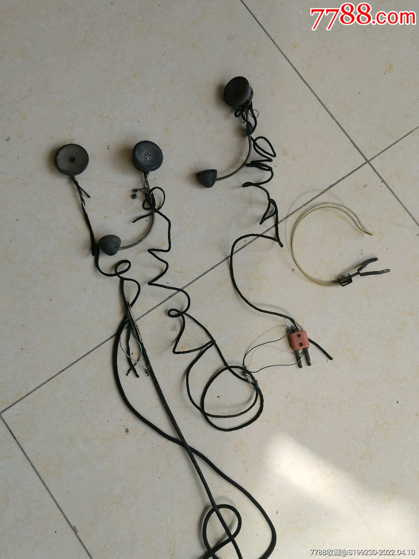 老耳机老用耳机接线员耳机