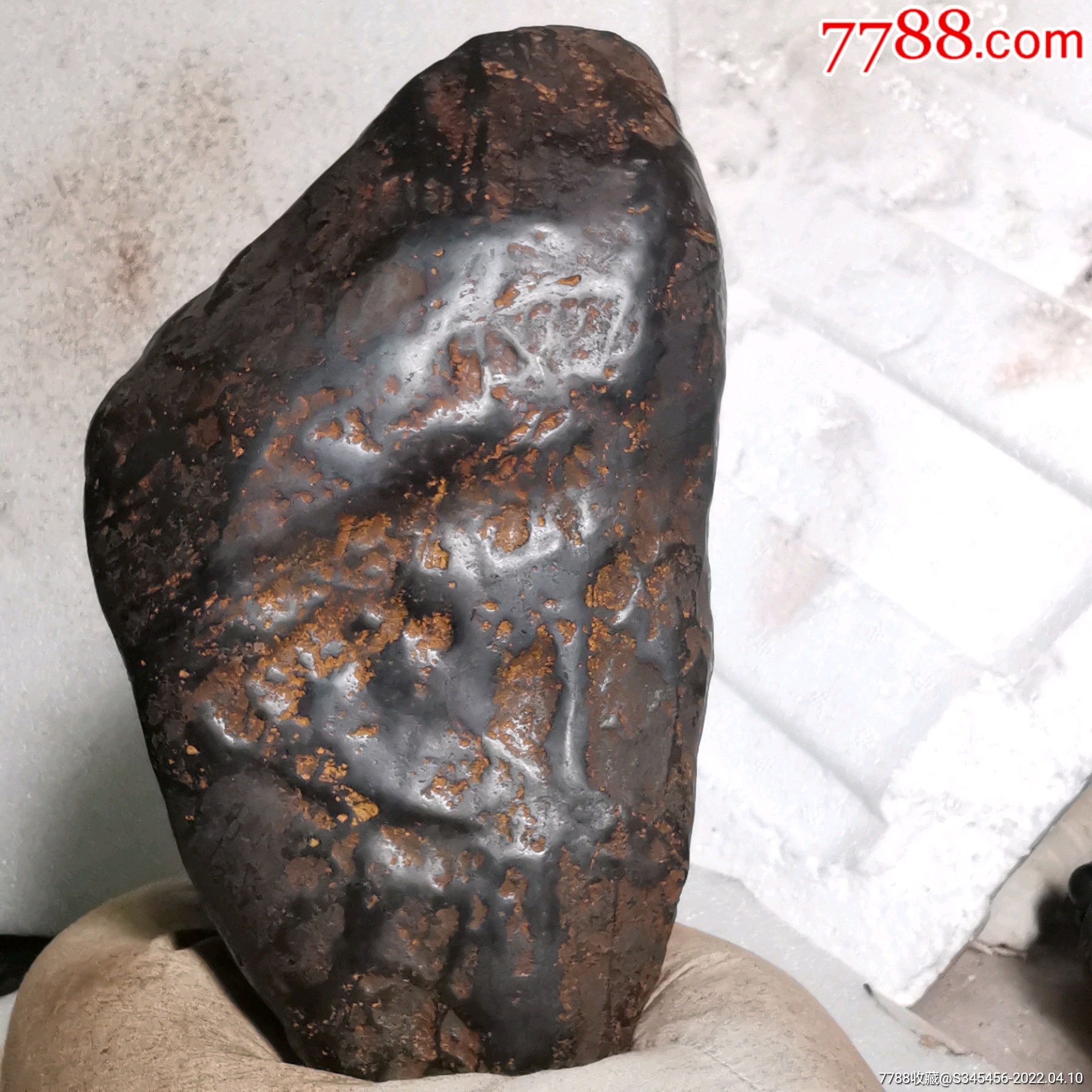 强磁铁陨石陨石纯天然陨石摆件