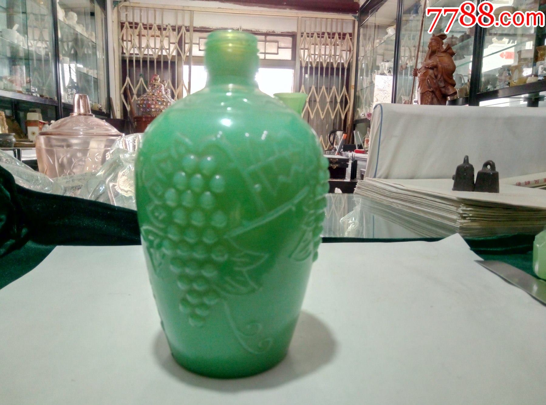 满洲国琉璃葡萄酒瓶