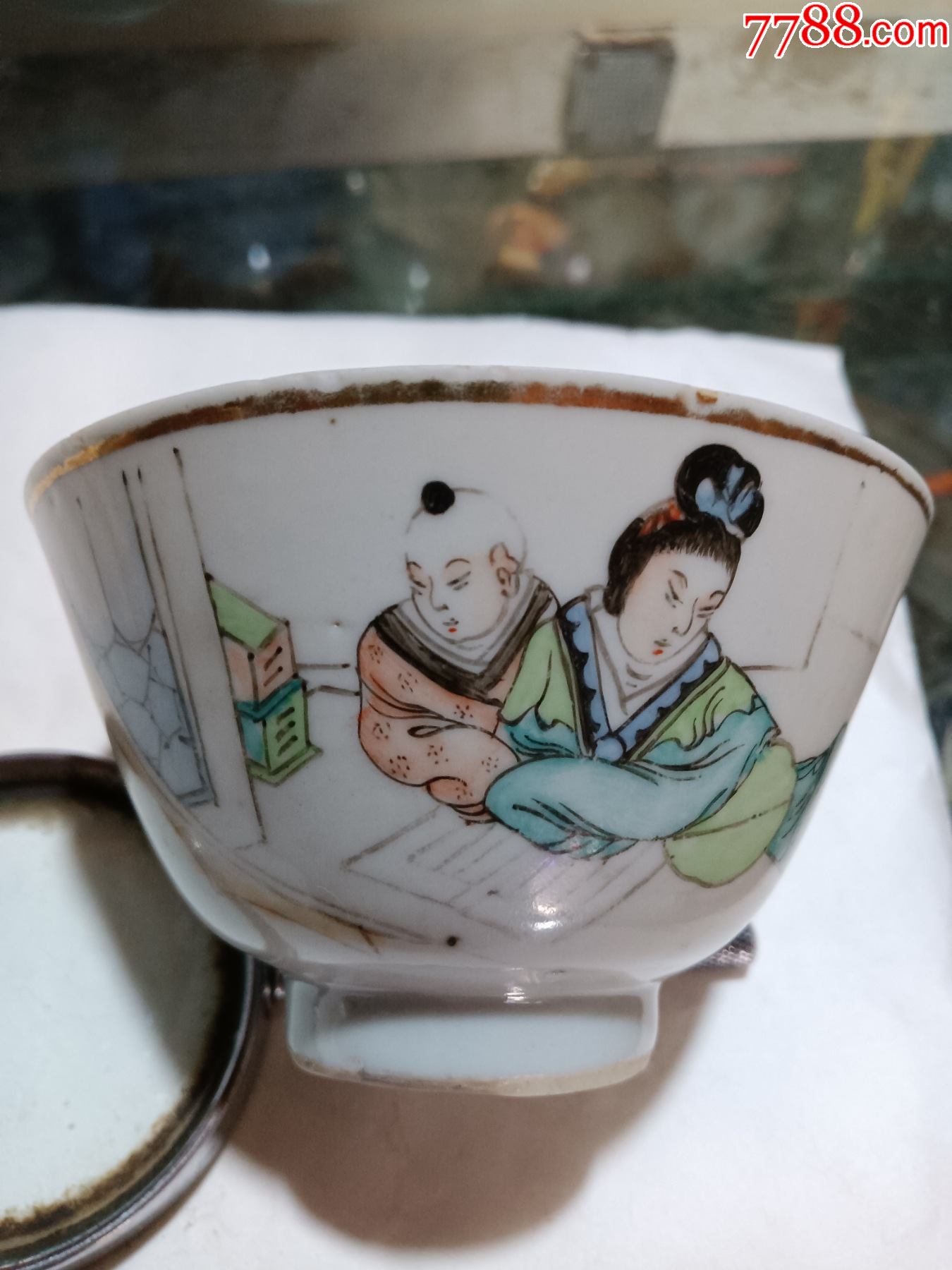 民国名家罗宿浅绛彩杯一只,有ー冲线和2飞皮,请仔