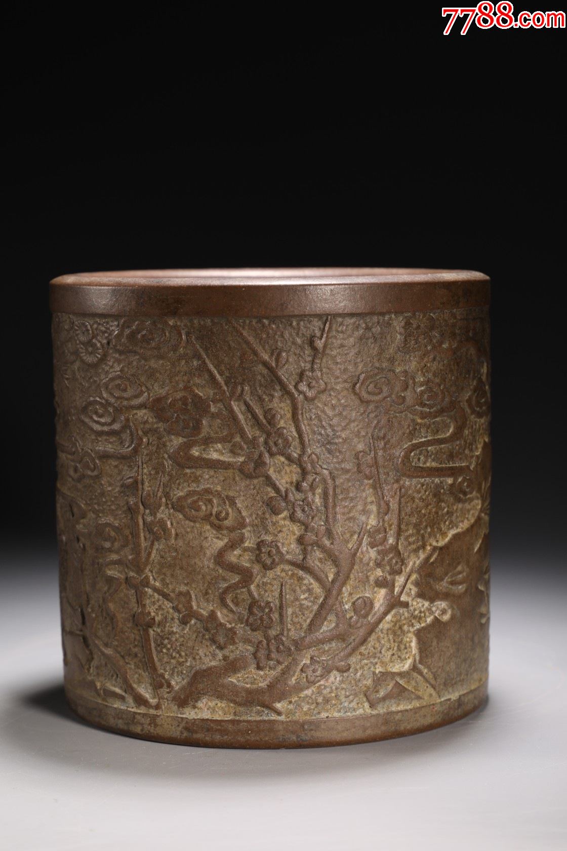 岁寒三友紫砂笔筒