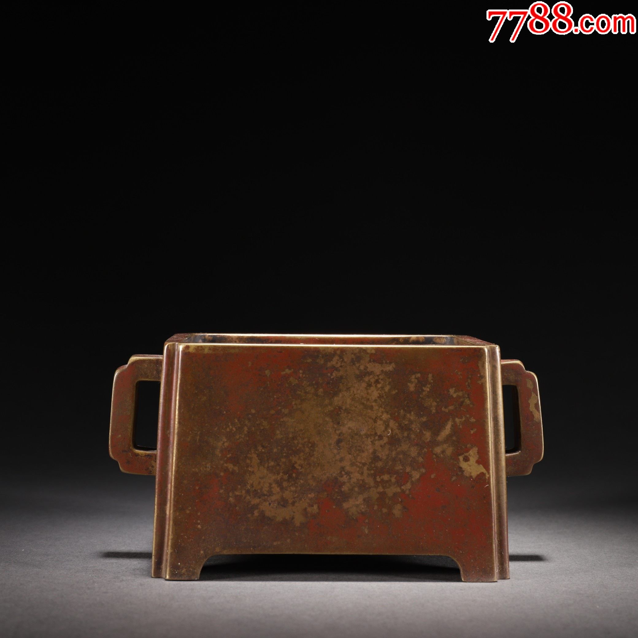 铜制双耳四方炉