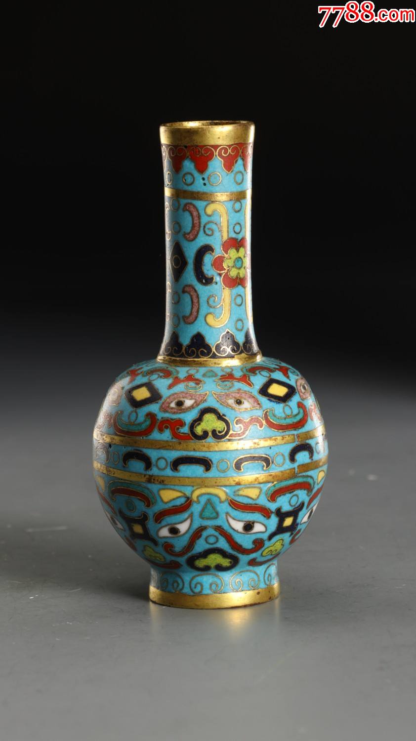 掐丝珐琅兽面纹小天球瓶