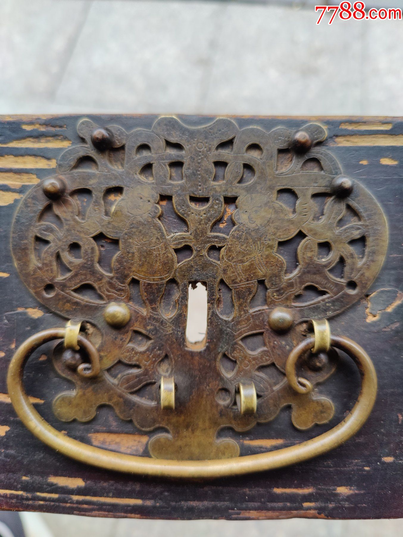 清代道光年老柜子抽屉铜拉手铜片雕刻婴儿缠枝莲老铜拉手