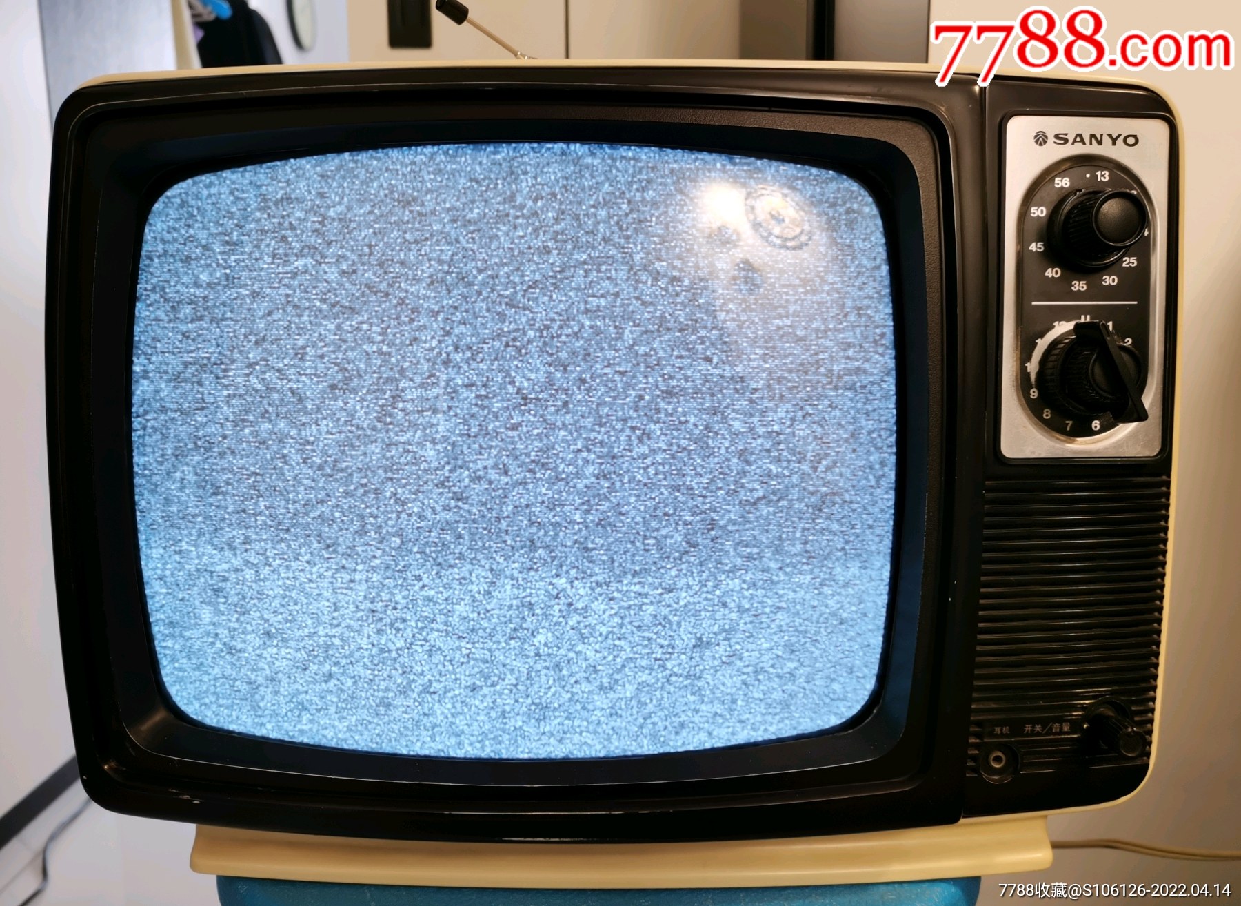 黑白电视机的介绍图片
