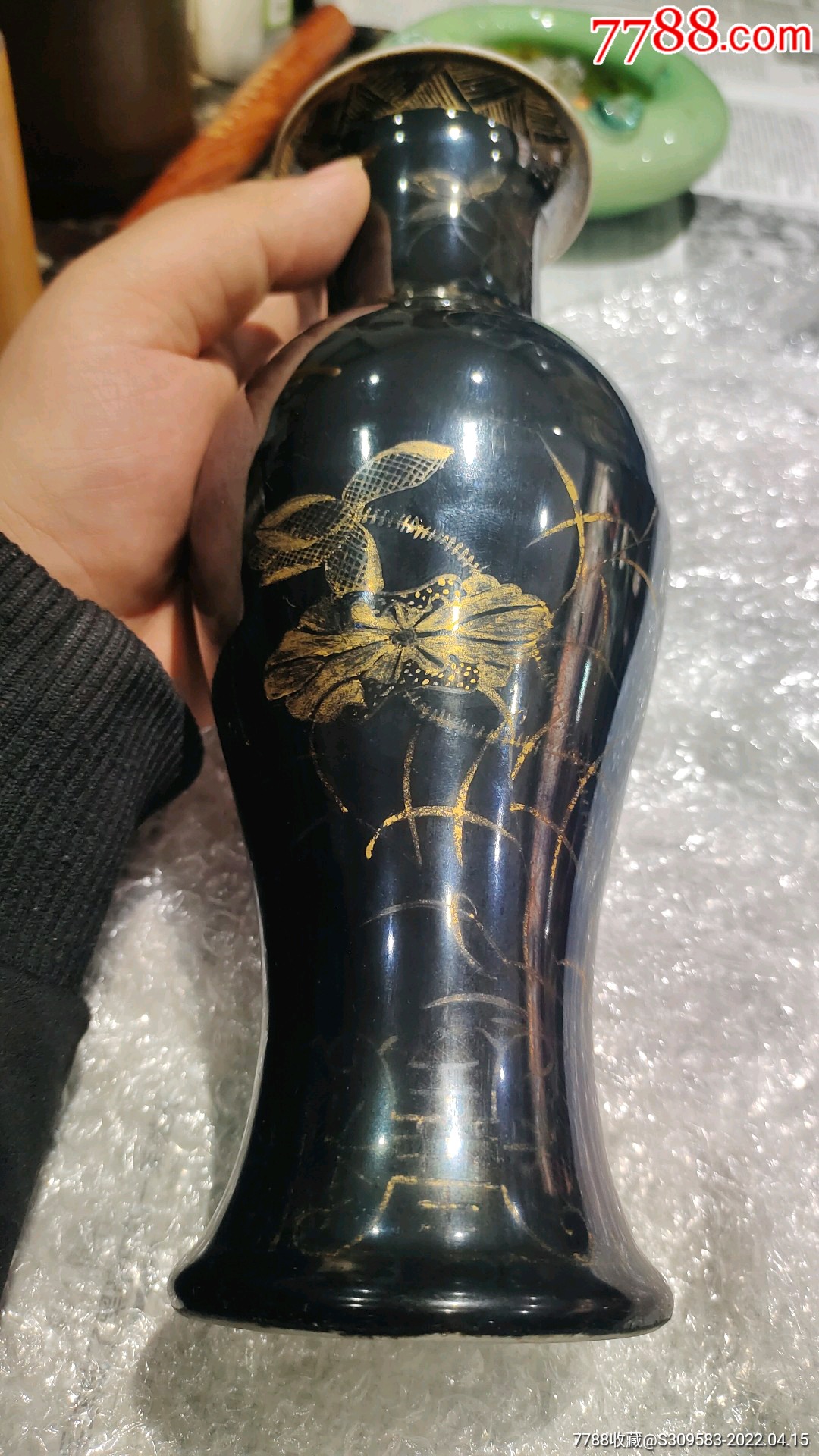 晚清乌金釉描金花瓶