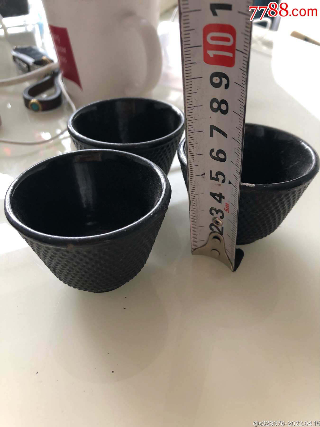 老铁茶杯非常重铁铸的内有瓷老茶杯日式风格感觉分量很重摆设使用都不