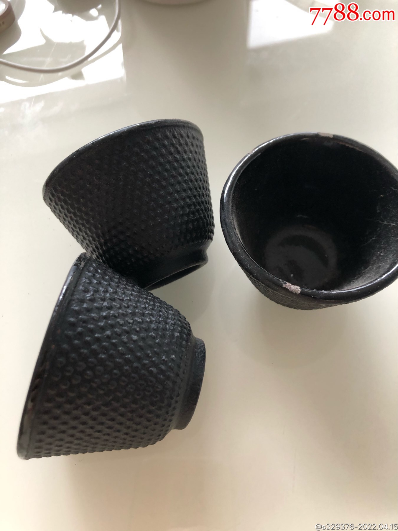 老铁茶杯非常重铁铸的内有瓷老茶杯日式风格感觉分量很重摆设使用都不