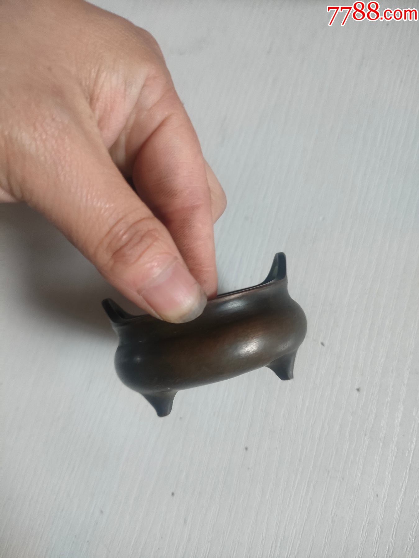 小铜炉高约3cm直径约55cm