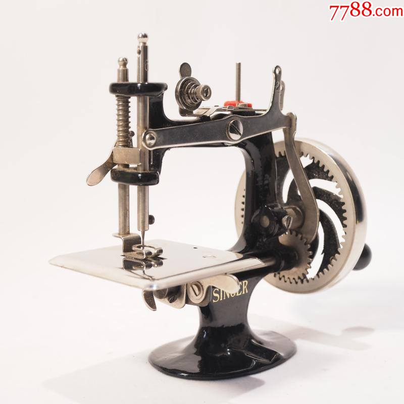 1920s西洋古董老微型袖珍胜家singer手摇缝纫机铁皮玩具功能正常