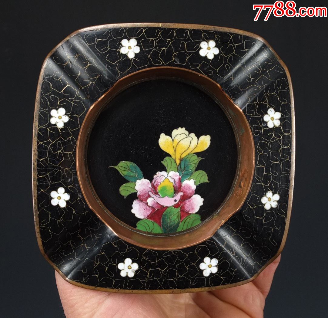 清代铜胎掐丝珐琅花绘纹烟灰纹烟灰缸
