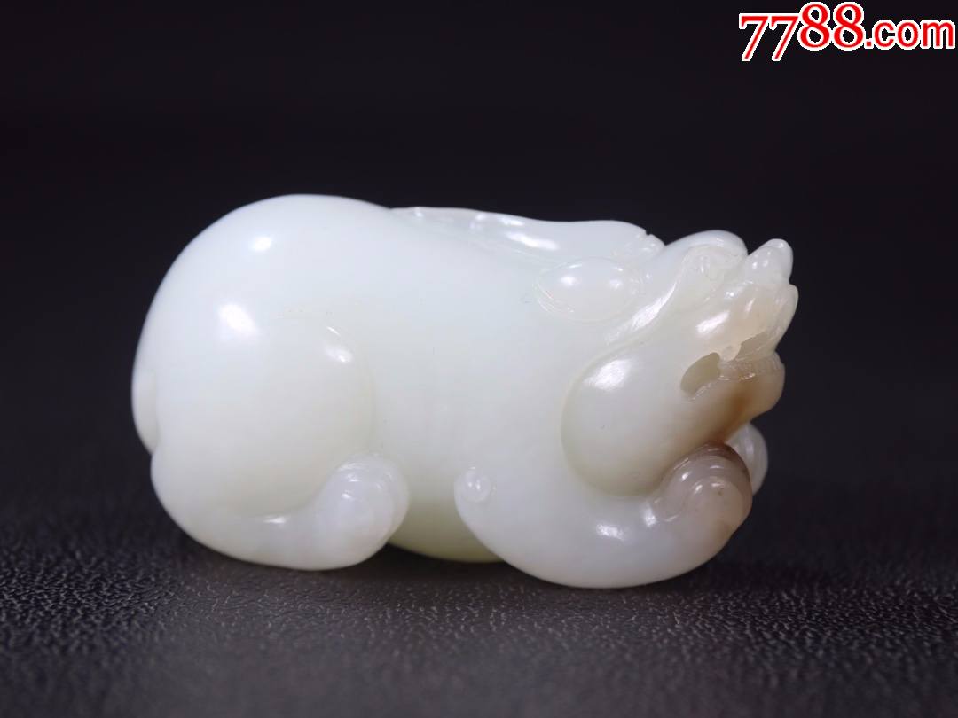 和田玉籽料纳财貔貅玉雕件