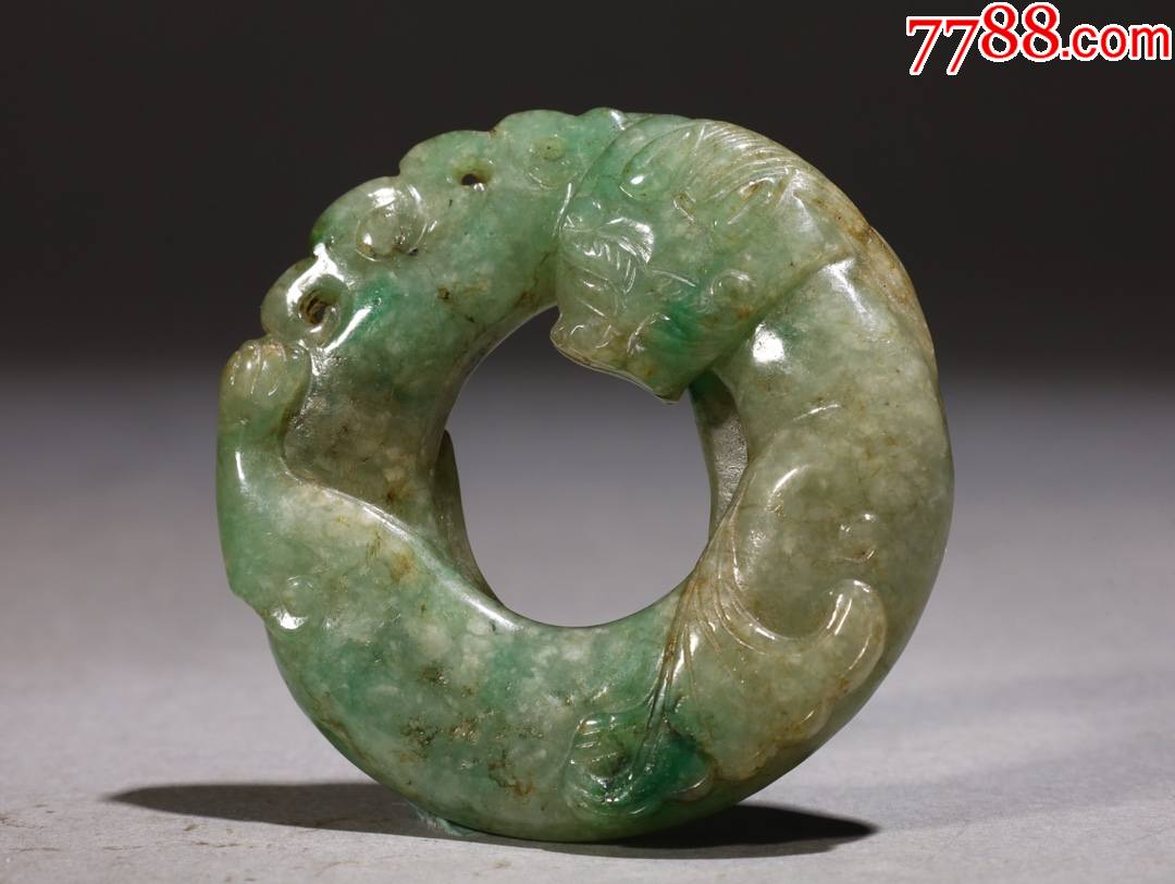 翡翠螭龙环佩
