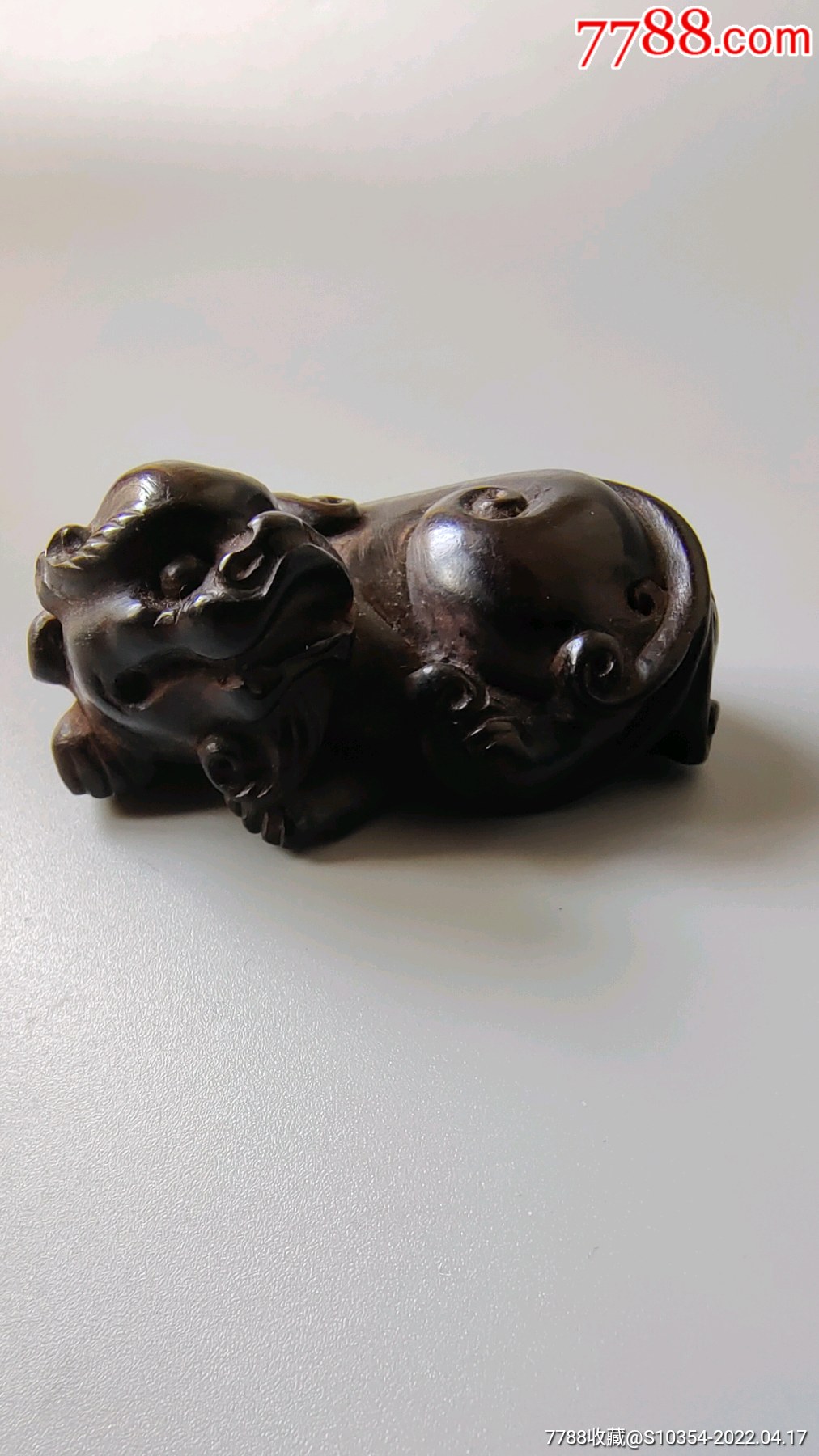 红木瑞兽挂件