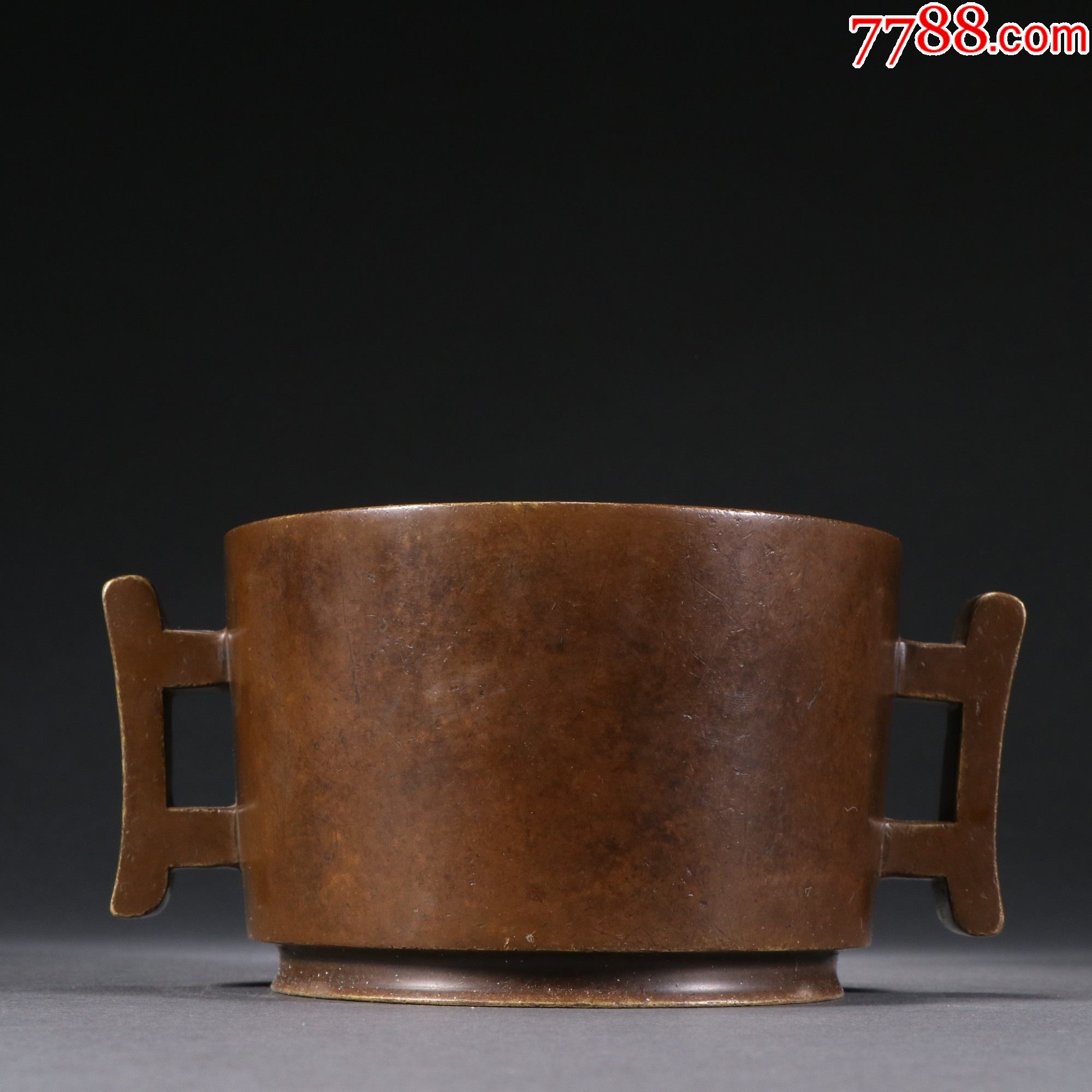 铜制素纹戟耳炉