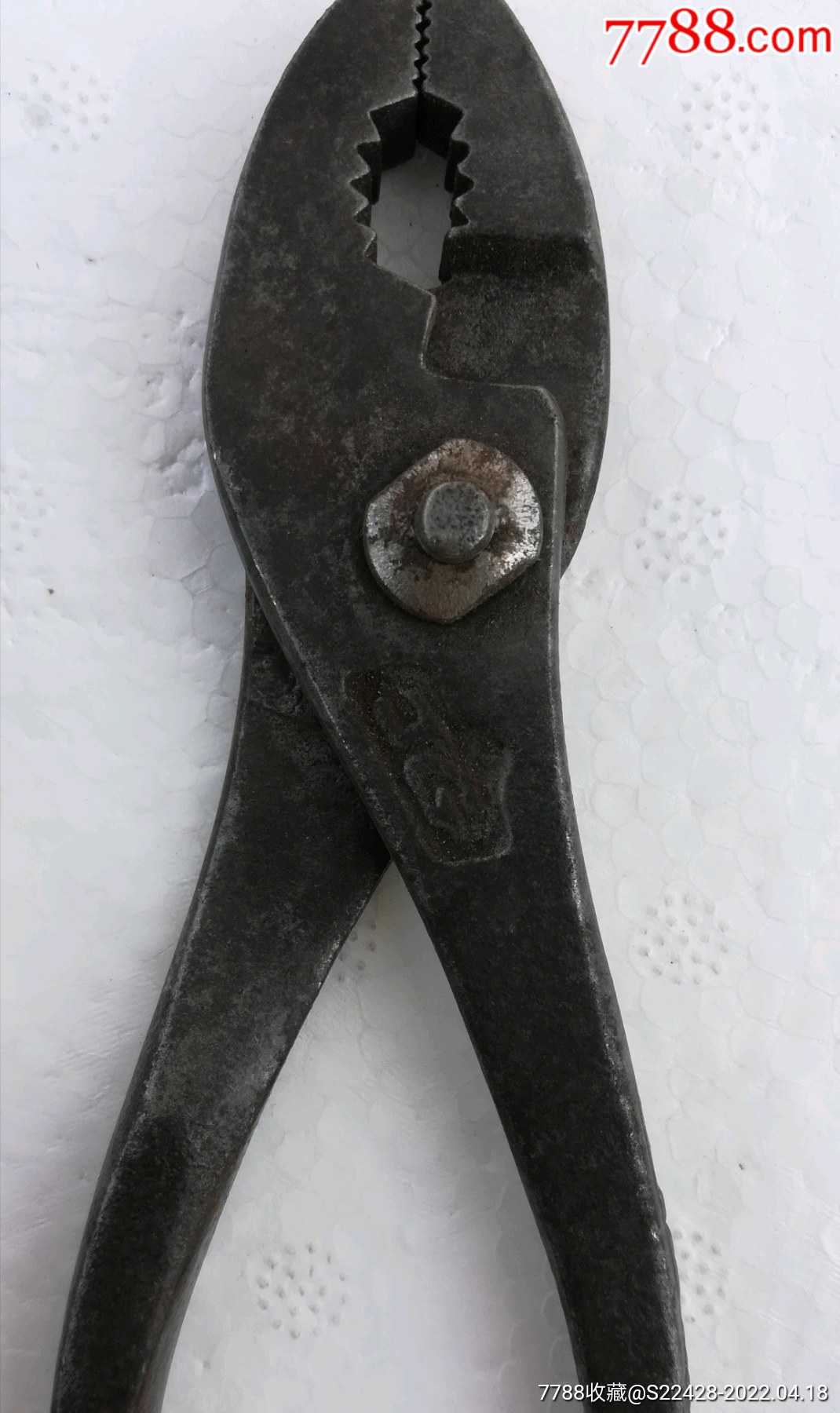 老鳄鱼口钳子一对