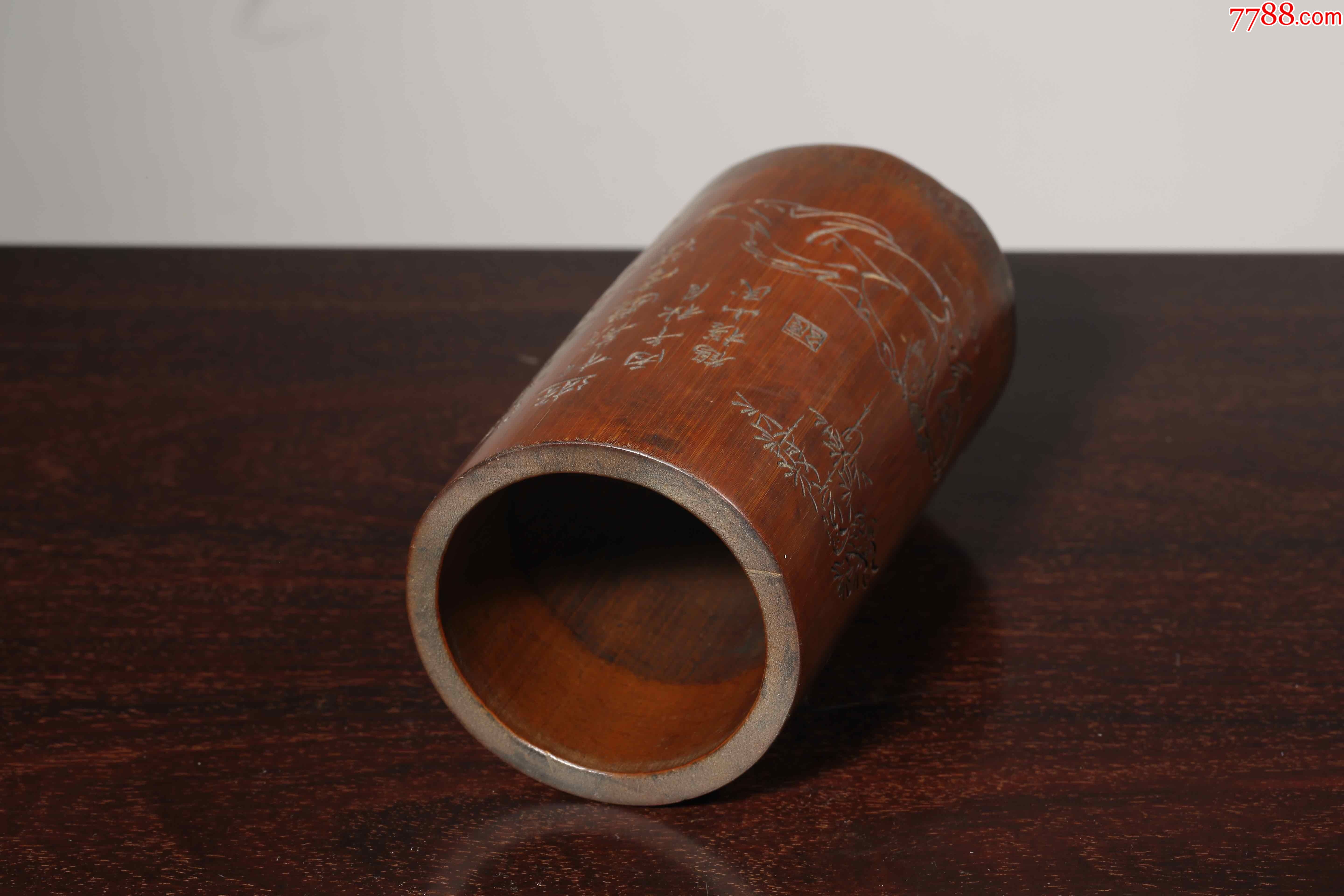 鹤槎山民诗文竹笔筒