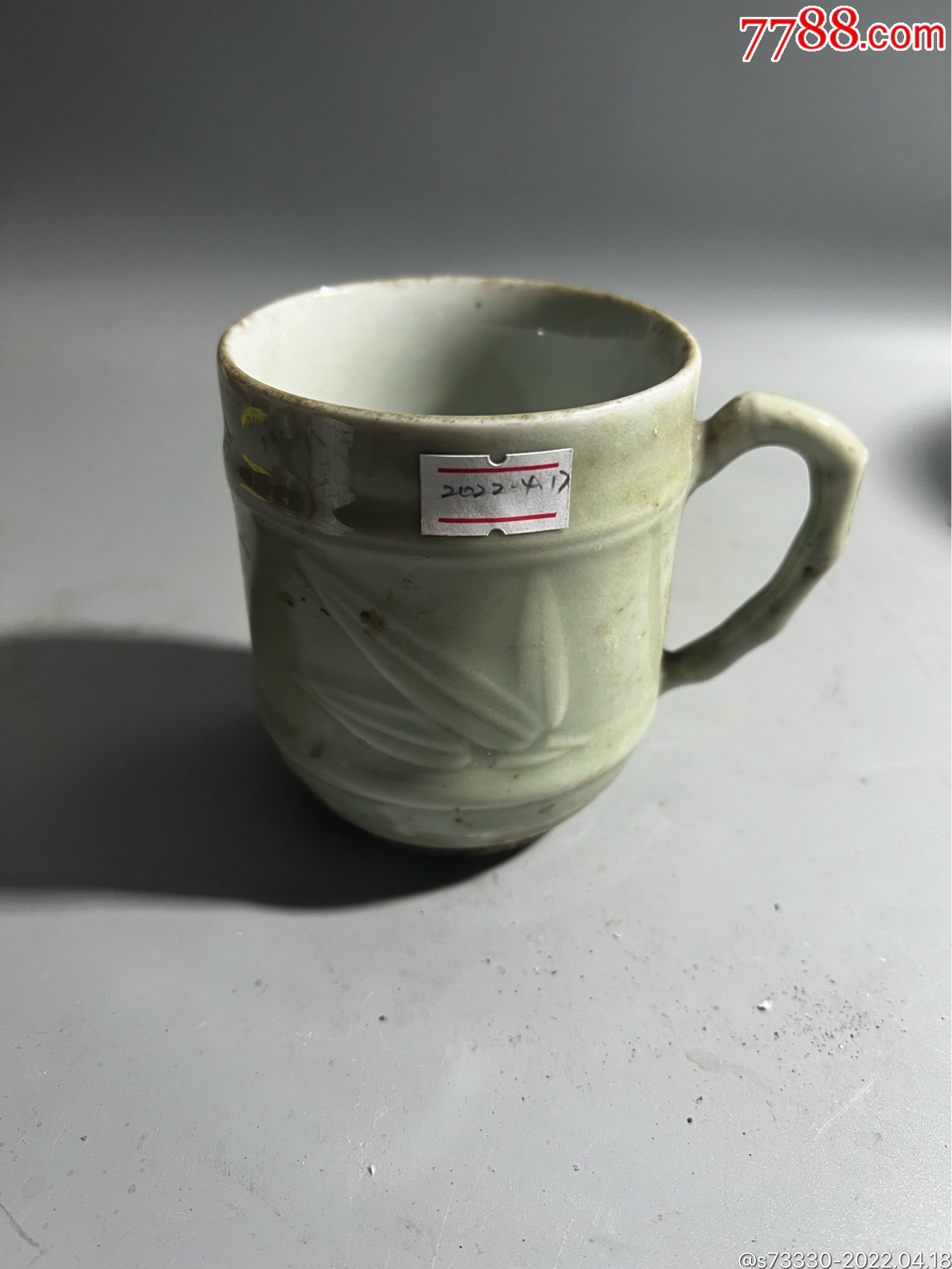 80年代左右中国龙泉豆青釉竹节茶杯一只