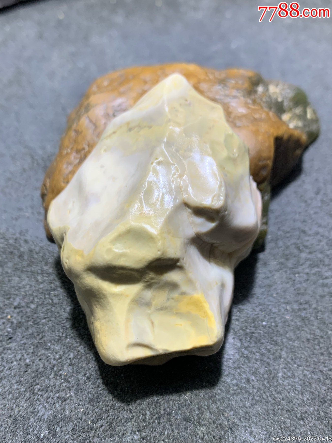 精美天然阿拉善戈壁彩玉原石一颗