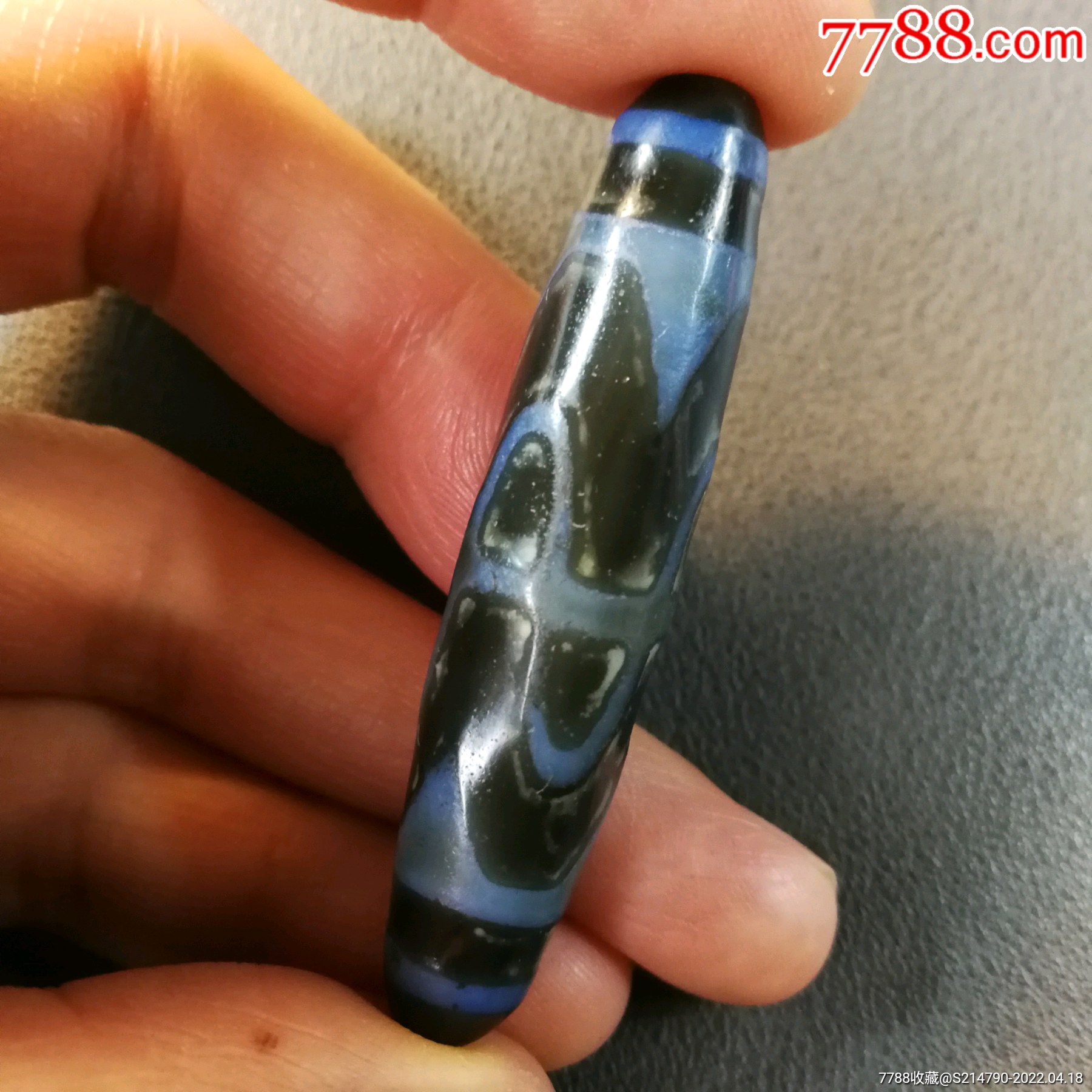 蓝莲花蓝沁莲花玛瑙天珠宝贝尺寸长55宽12毫米左右收藏逼格1玛瑙