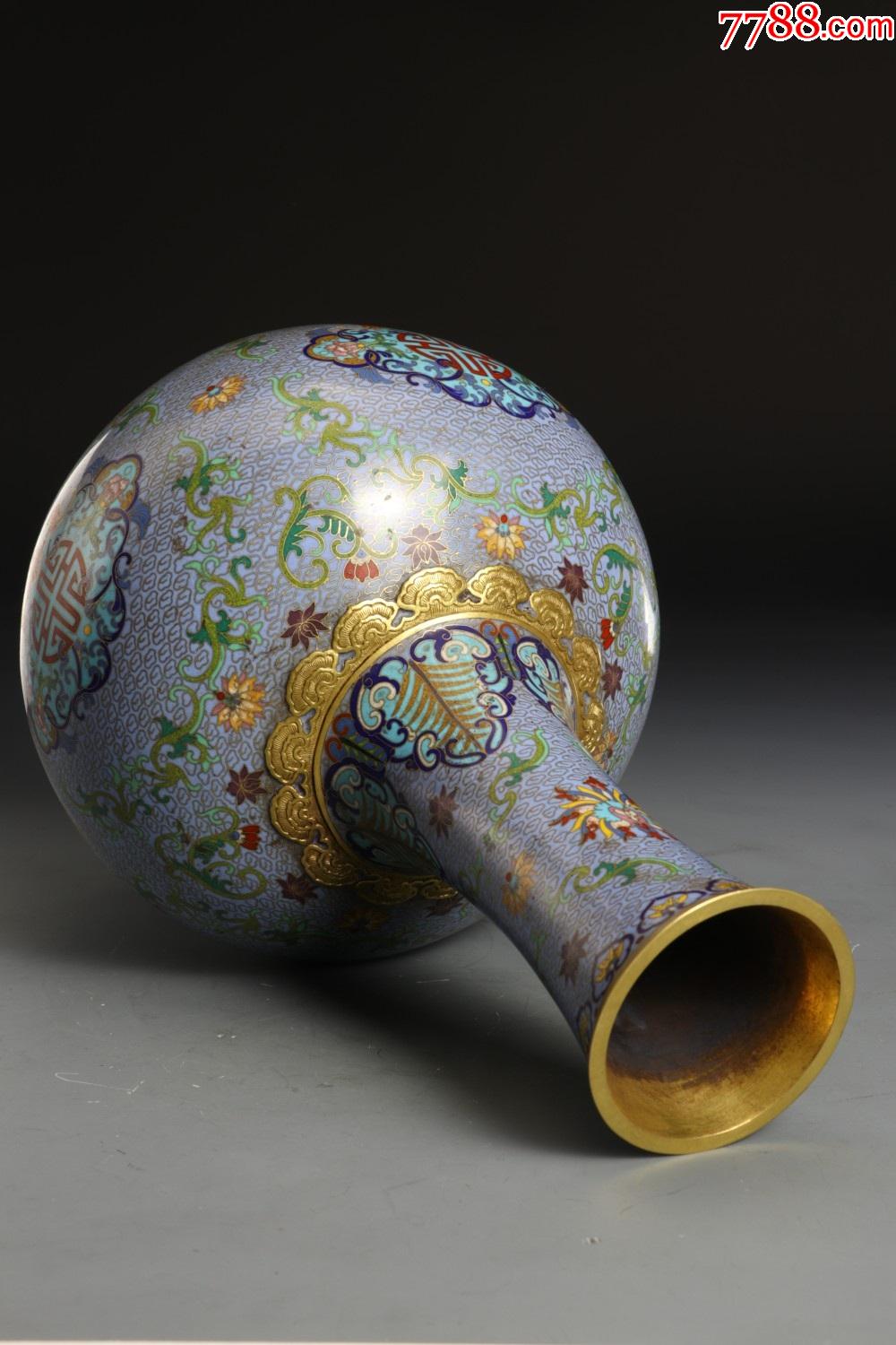 掐丝珐琅团寿纹天球瓶