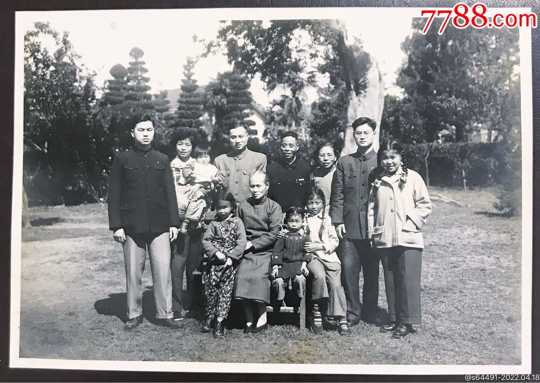 1956年,家庭合影_老照片_第1张_7788纸艺