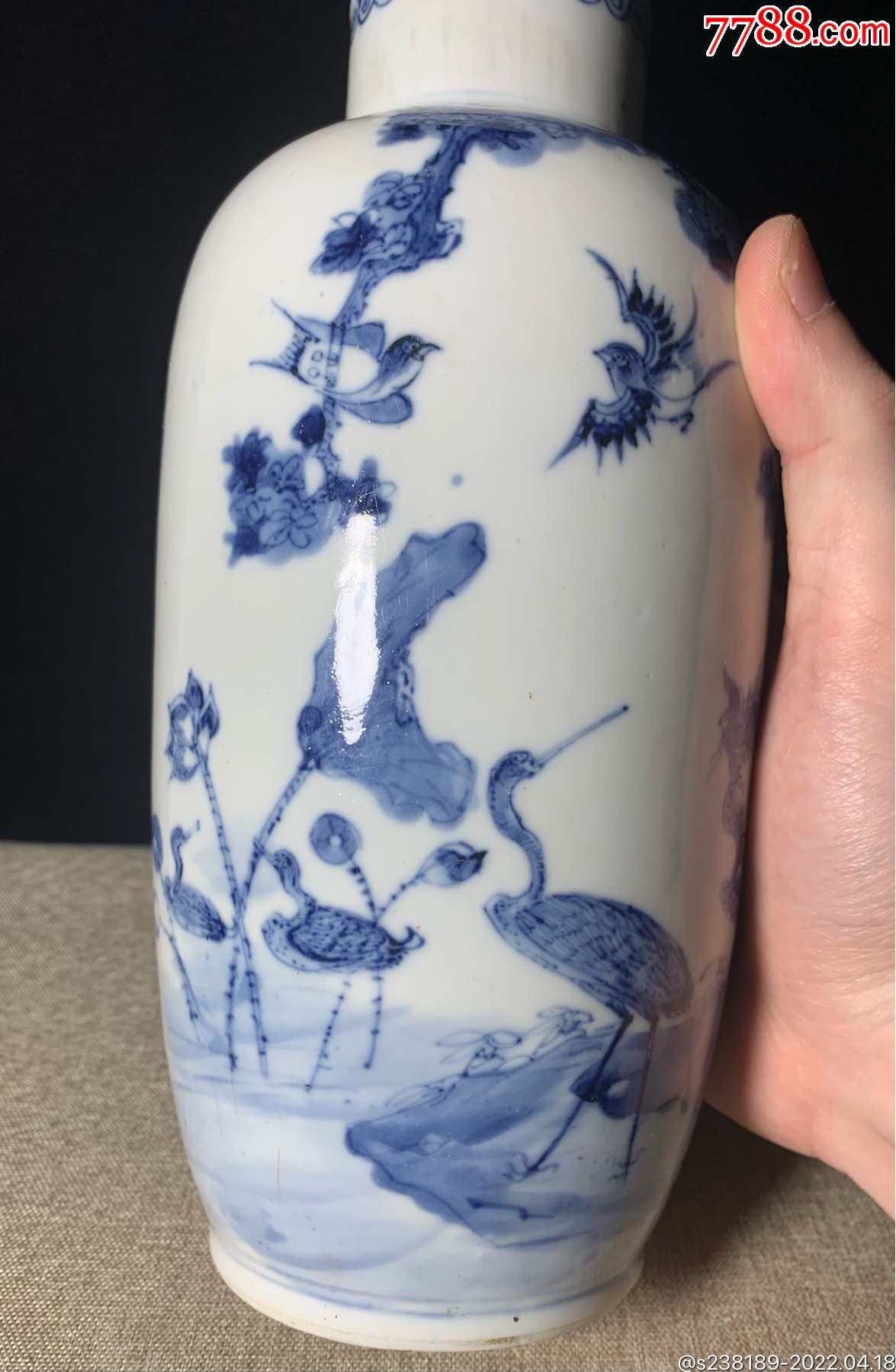 清晚期青花五伦图棒槌瓶