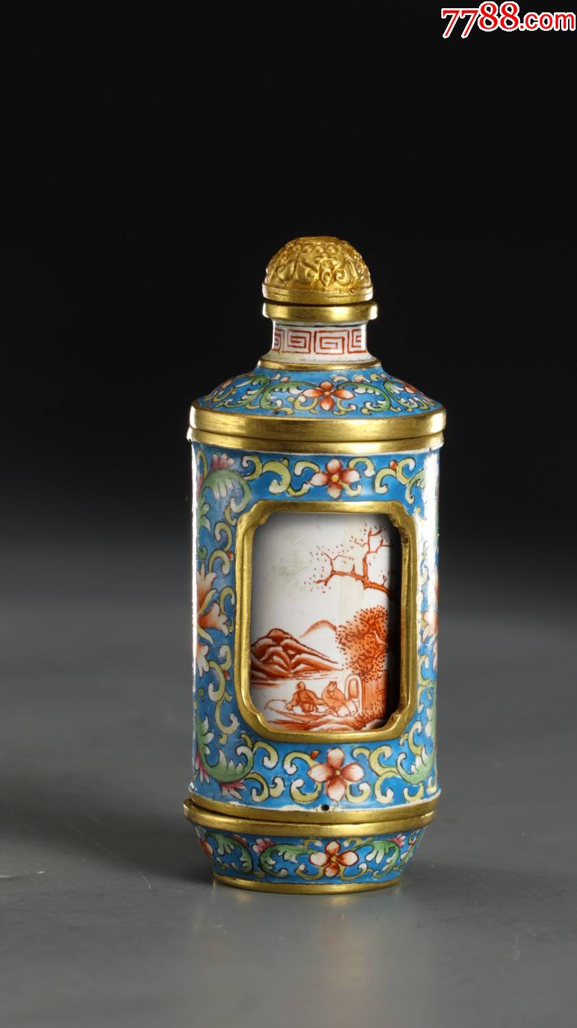 乾隆年制铜胎绘珐琅花卉纹开窗鼻烟壶