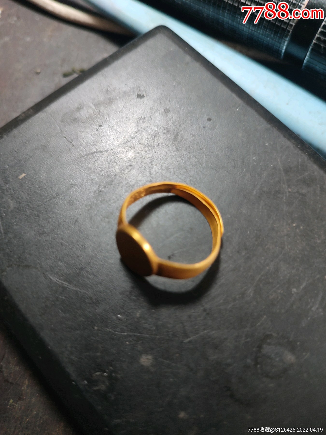 宝华德款金戒指