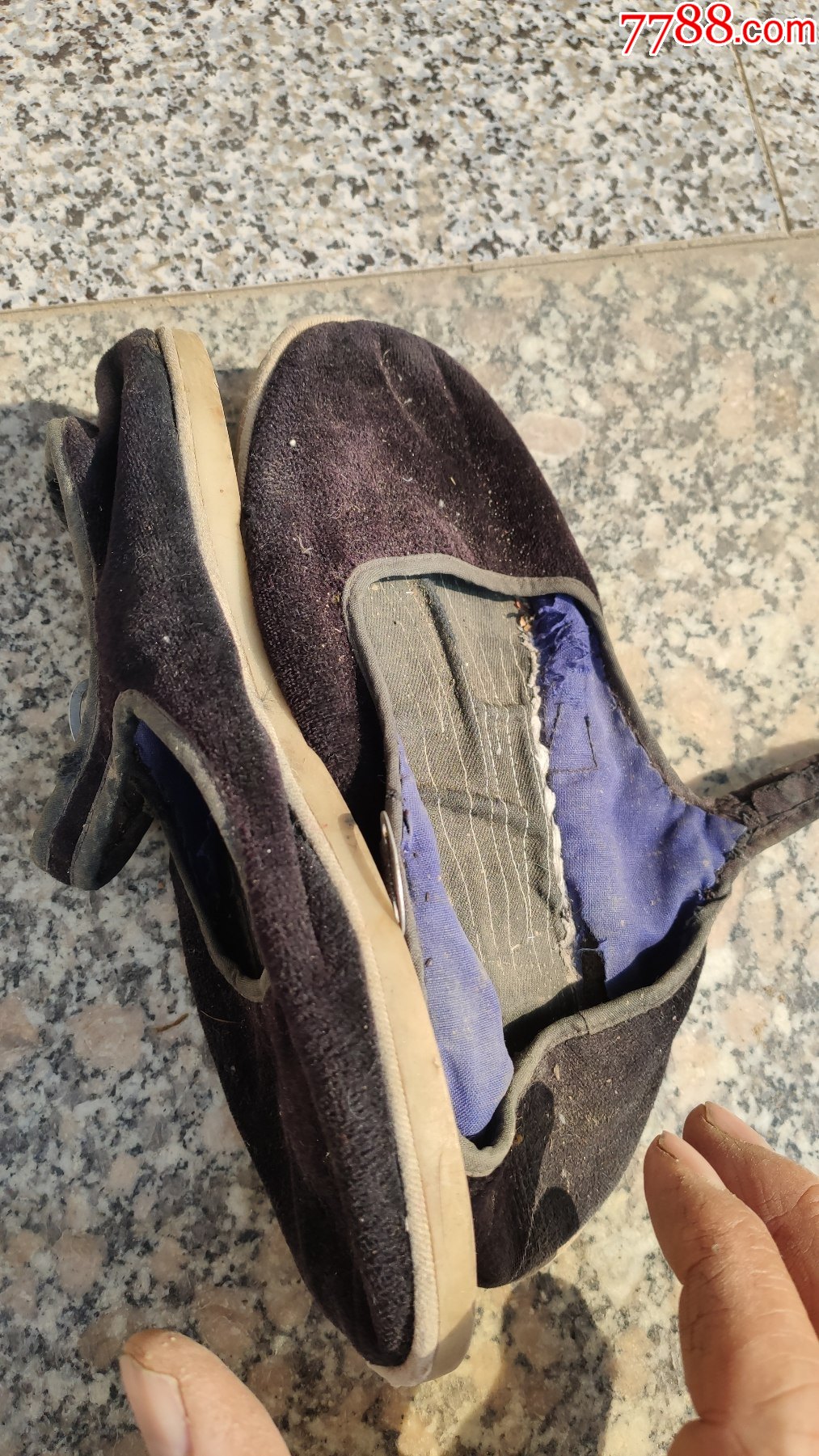 旧鞋收藏女士一带旧布鞋黑色绒面塑料底225码上海长征制鞋九厂双鸽牌