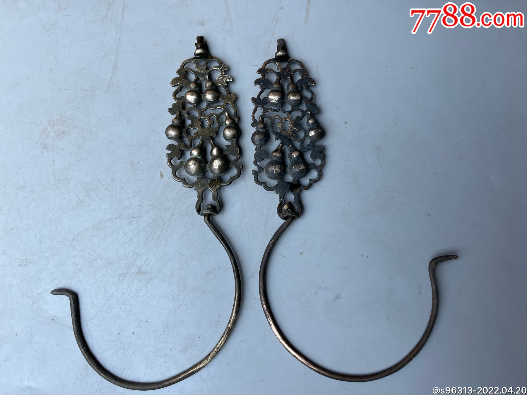 白铜葫芦帐钩一对