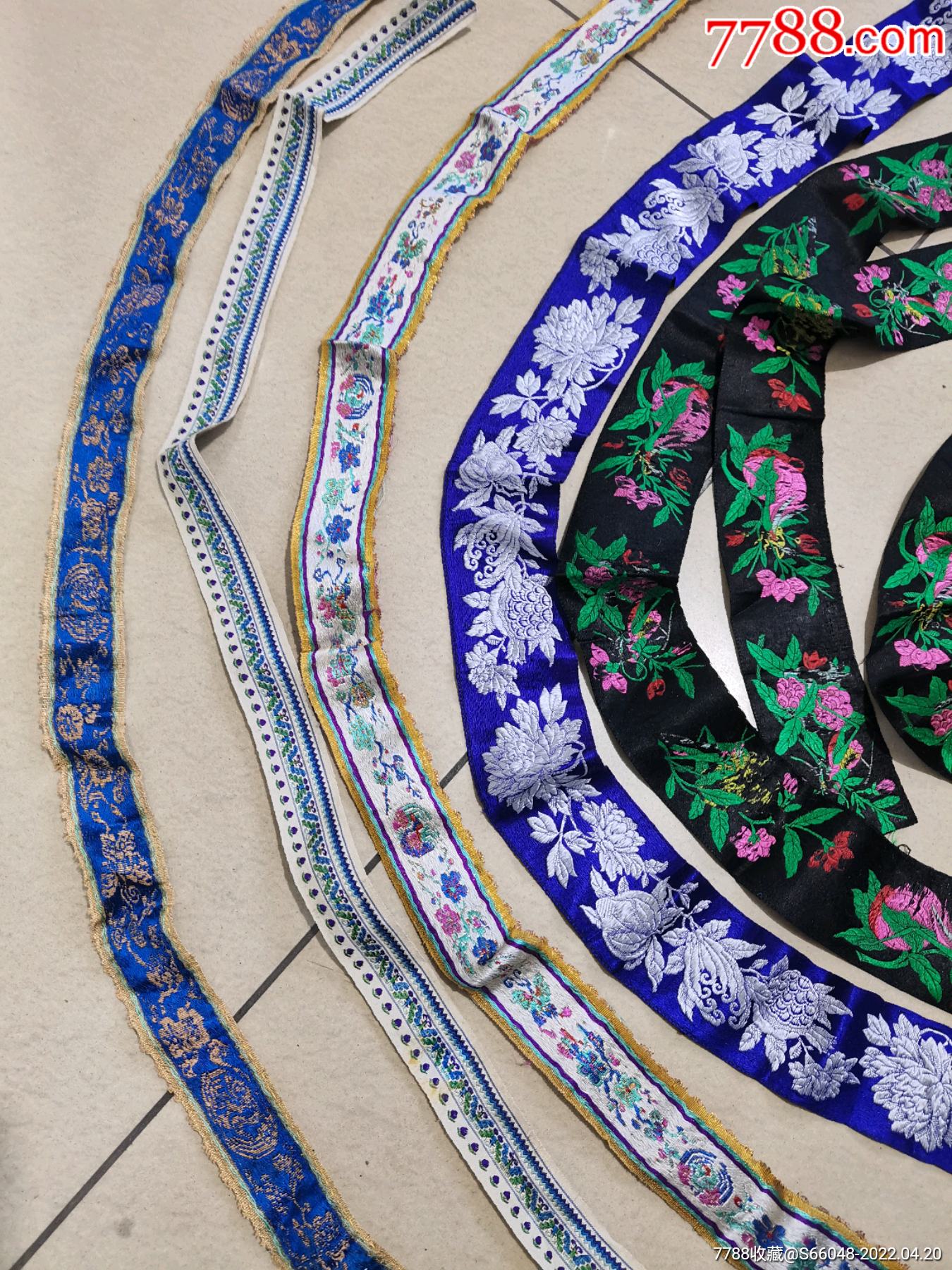 一组漂亮的古代花边绦子