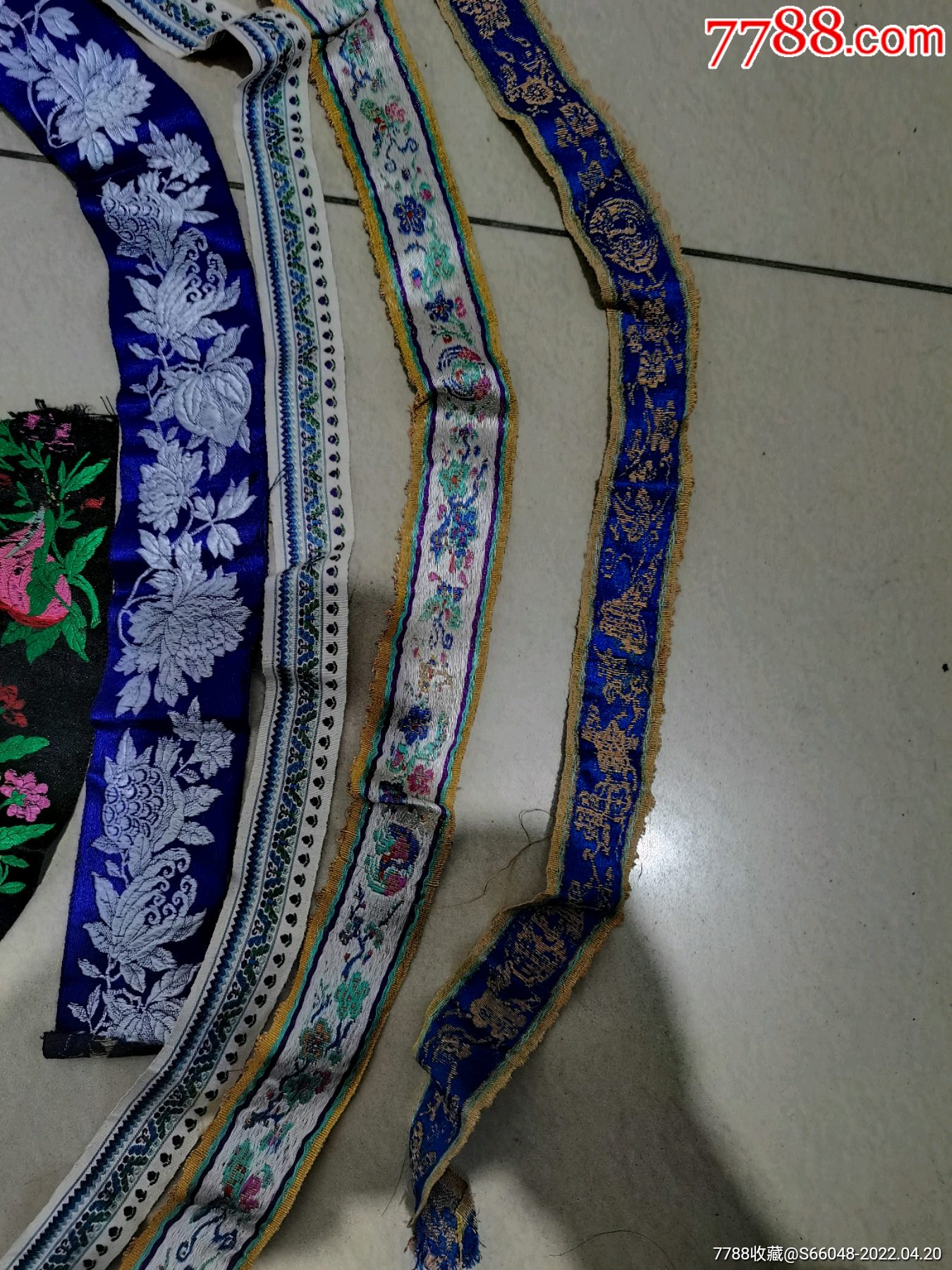 一组漂亮的古代花边绦子