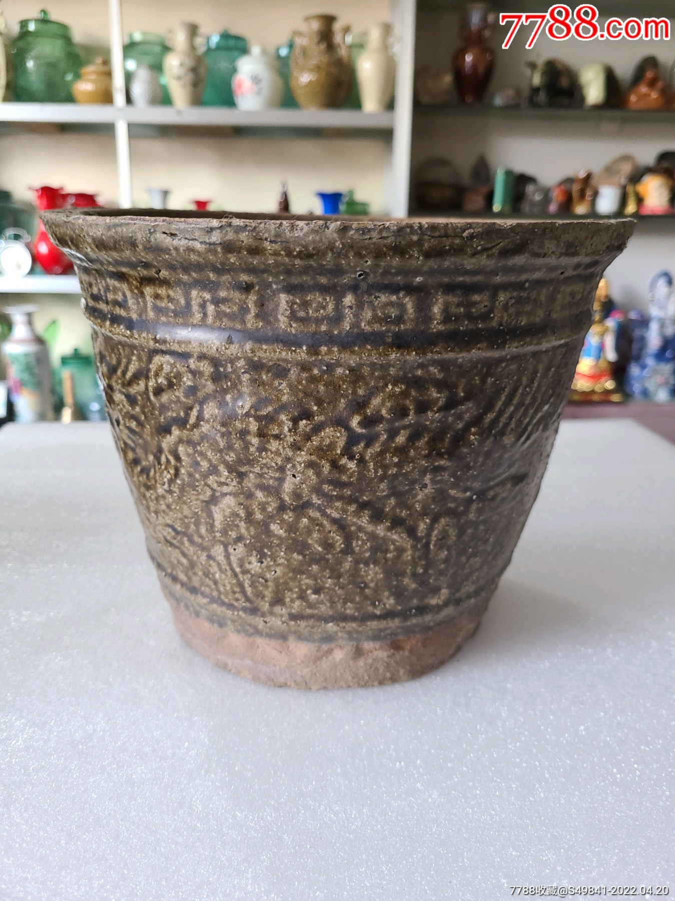 精品民国老陶瓷花盆带纹饰