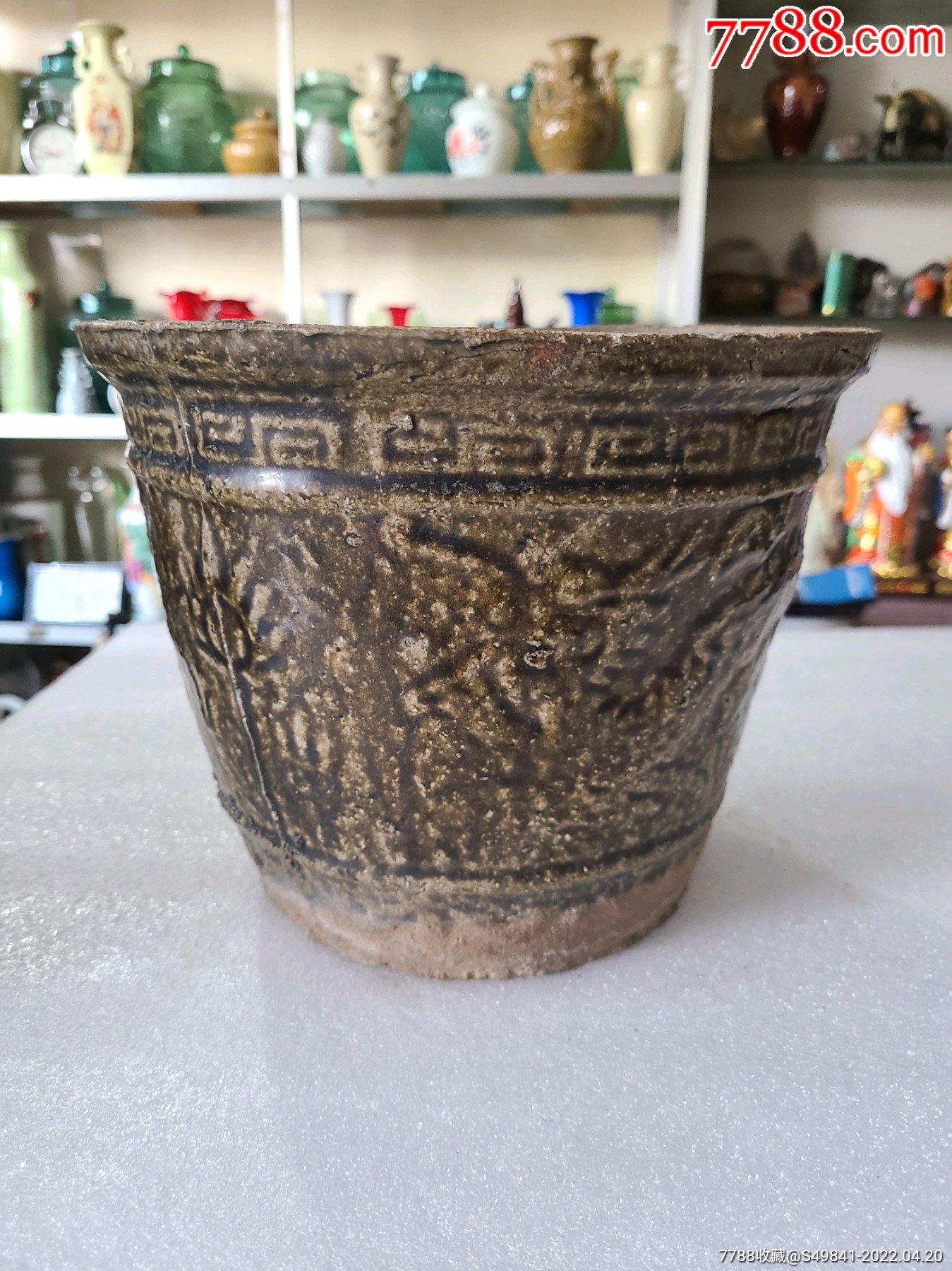 精品民国老陶瓷花盆带纹饰