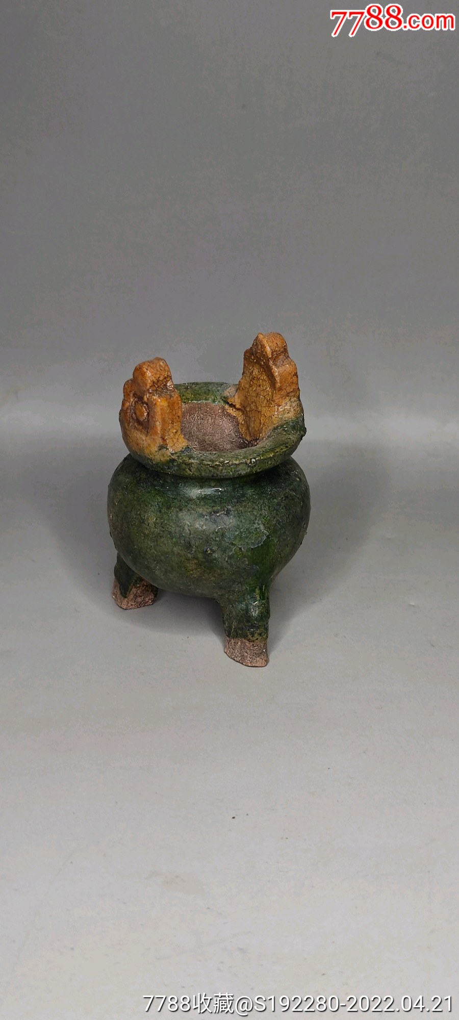 三彩珐华琉璃香炉工艺品可以用来陈设或者焚香特别是现代人对一柱香