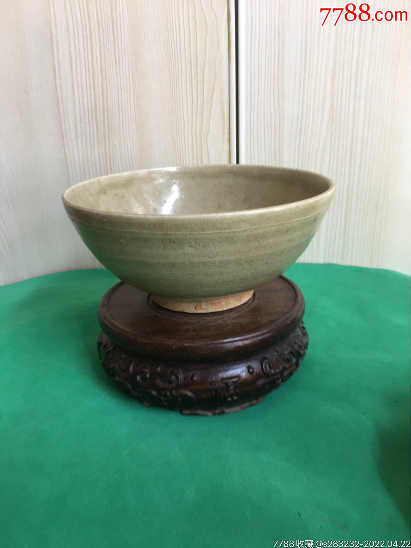 宋代越窑系青瓷碗