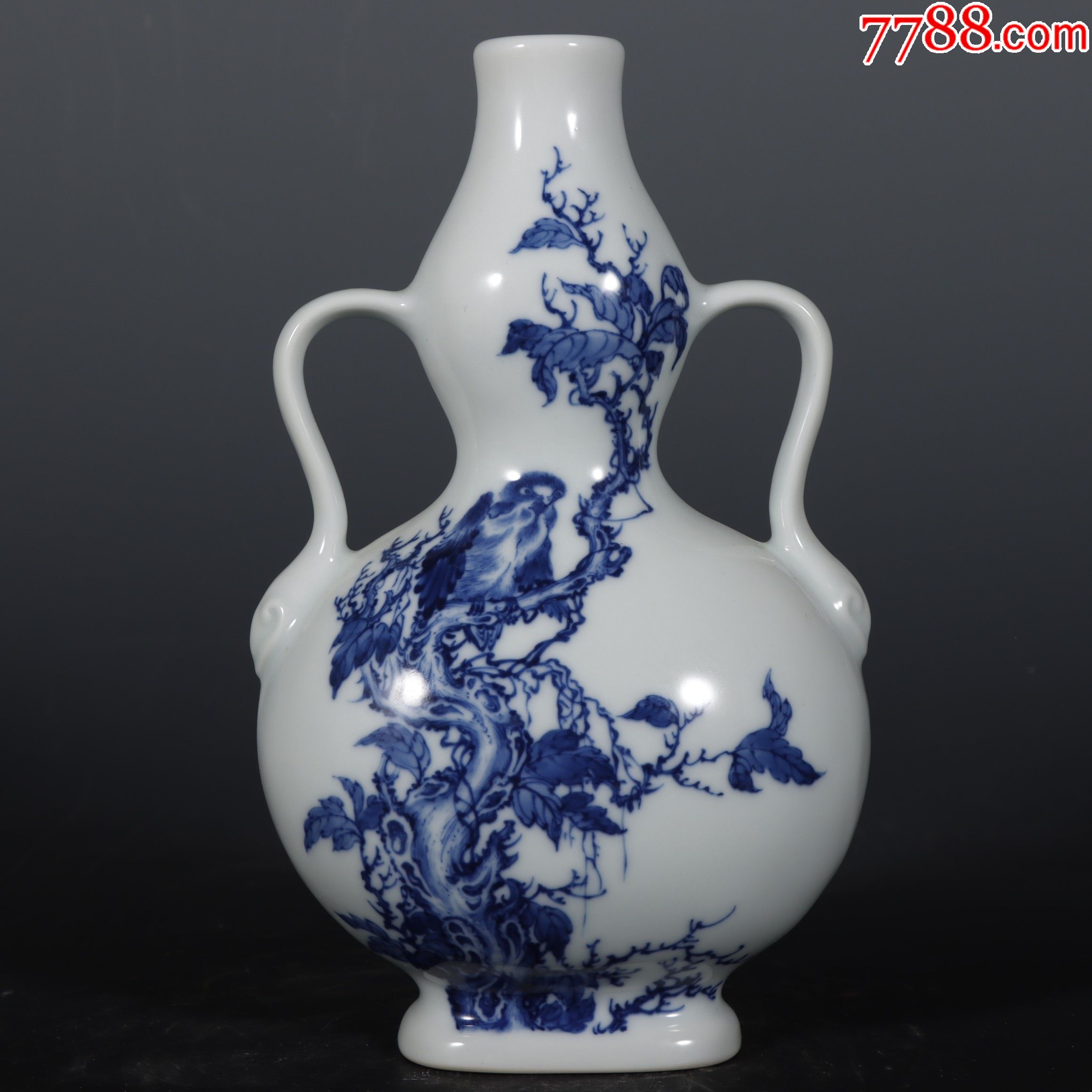 愿闻吾过之斋王步款青花花鸟纹如意双耳葫芦瓶